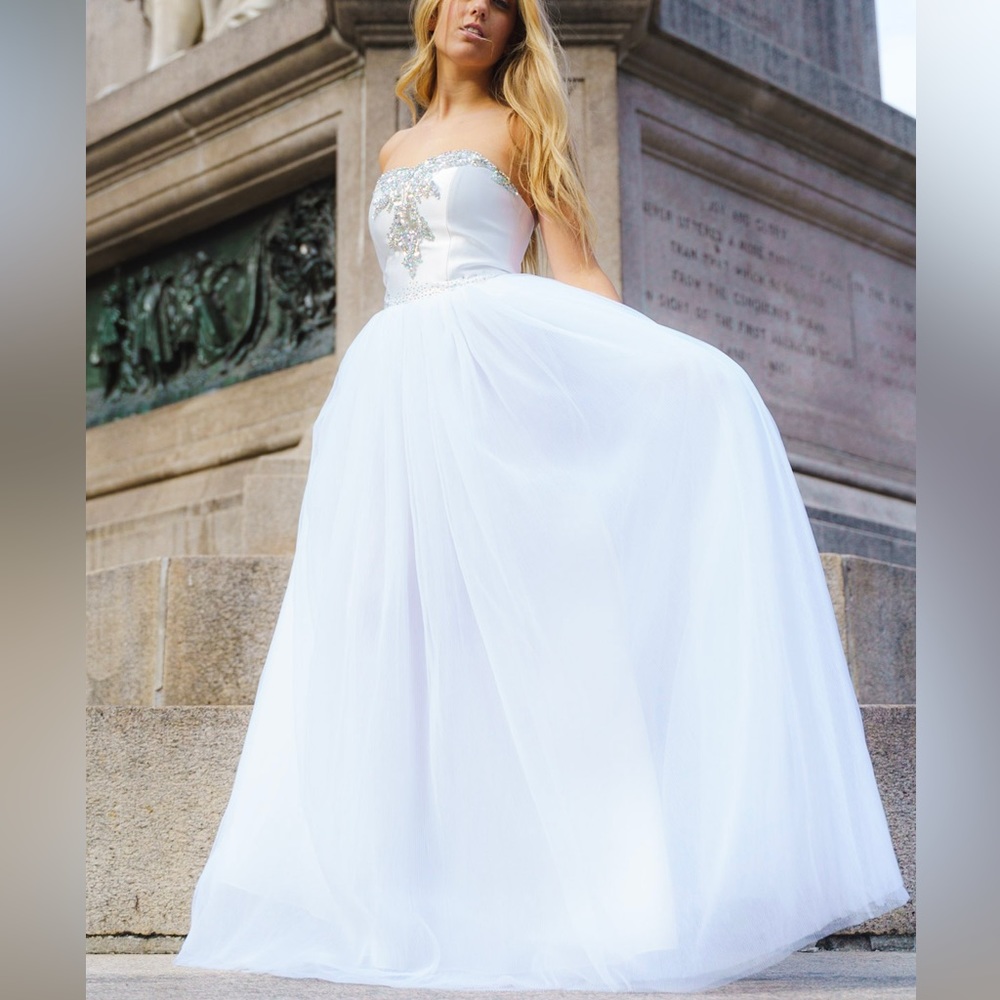Size 0/2 White Wedding Dress Custom Made